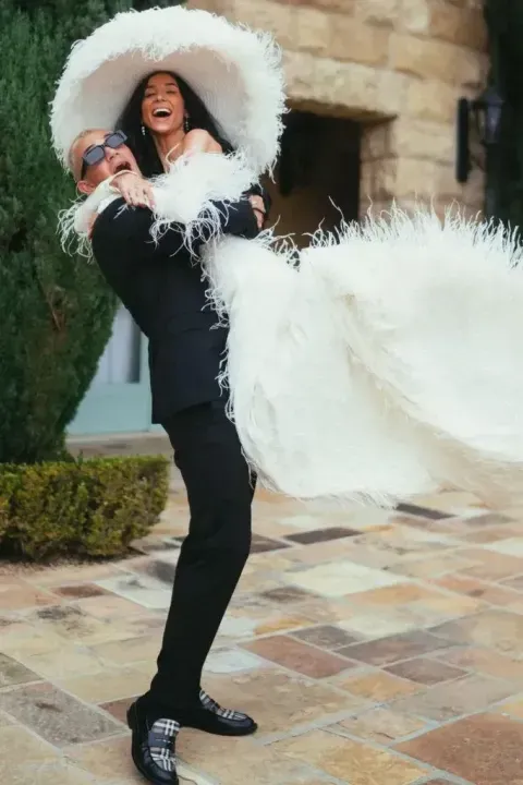 20 Wedding Hats That Turn Heads