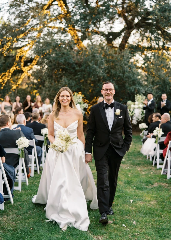 A Vintage Wedding for Carolyn and Jason
