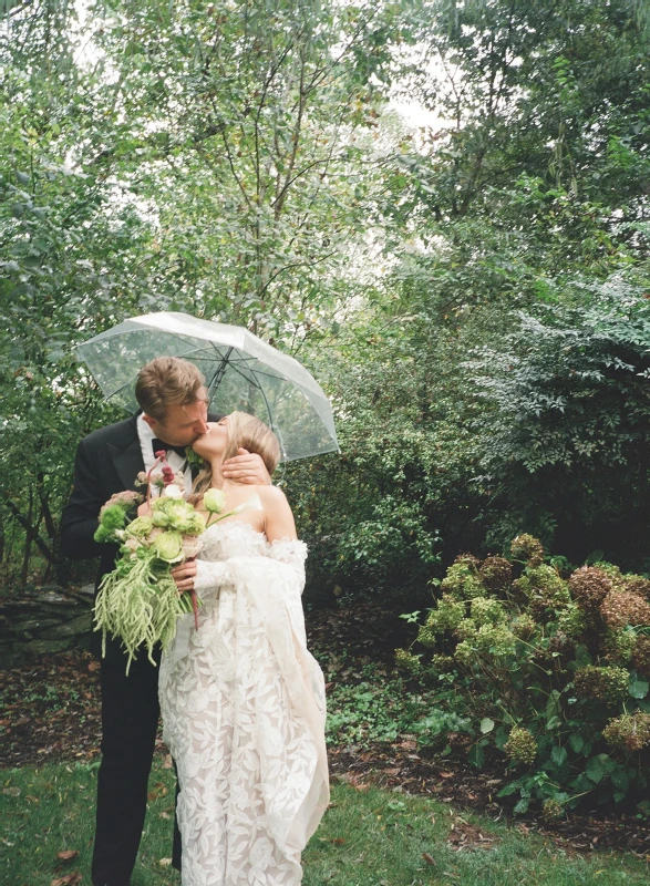 A Rainy Wedding for Jacquelyn and Jay