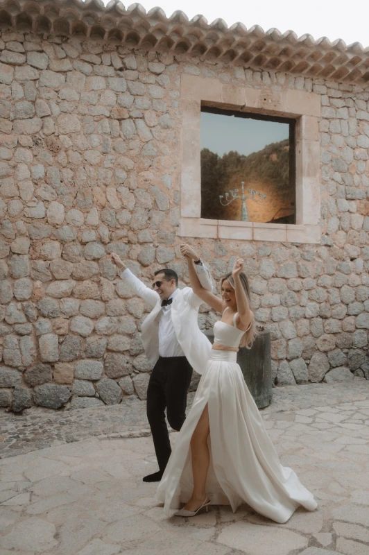 A Sun-Washed Wedding for Michaela and Jimmy