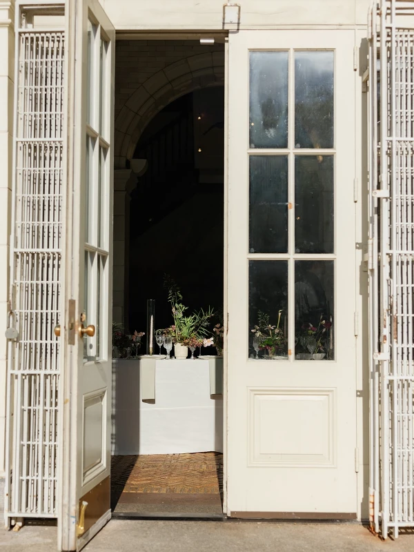 A Vintage Wedding for Rae and Eugen