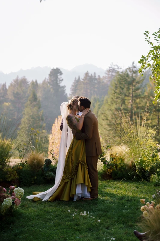 A Colorful Wedding for Sarah and Steven